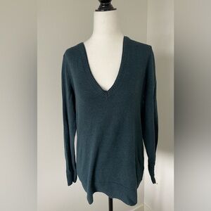 Eddie Bauer Dark Green Blend V Neck Cotton/Cashmere Blend Sweater - Size Large